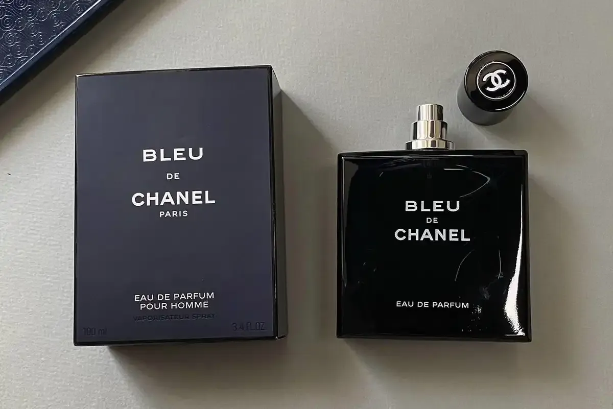 Chai nước hoa Bleu de Chanel Parfum thể hiện sự đầu tư xứng đáng cho mùi hương đẳng cấp.